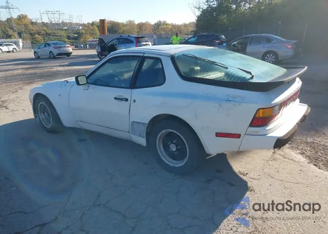 1983 Porsche 944 z USA, uszkodzony, nr VIN WP0AA0944DN462285